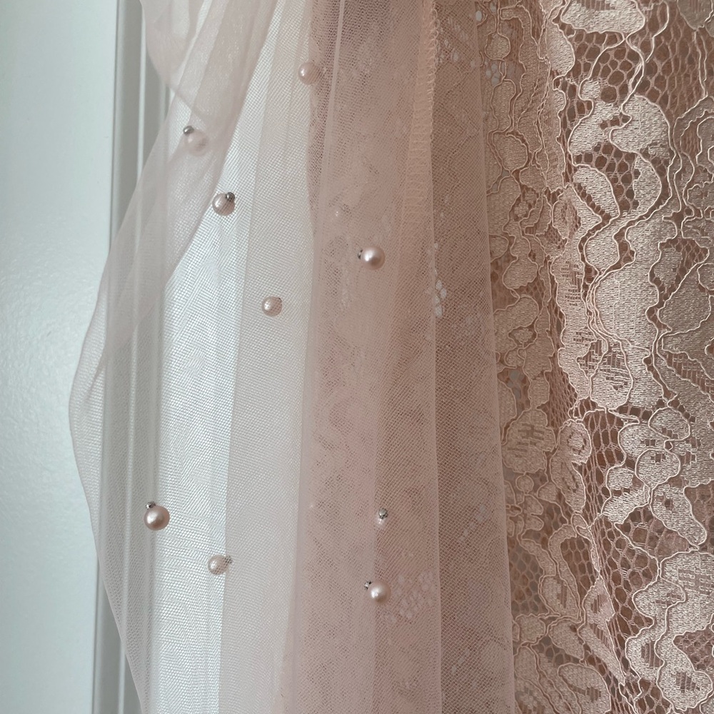 Elegant Lace and Tulle Top with Pearl Details - Picture 4 of 10